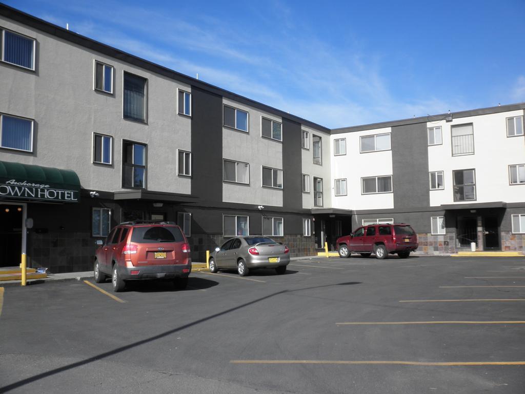 Anchorage Uptown Suites Extérieur photo
