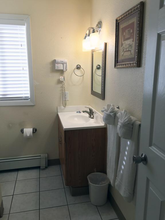 Anchorage Uptown Suites Extérieur photo