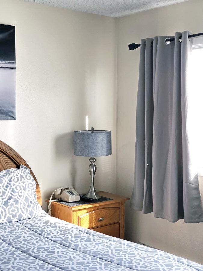 Anchorage Uptown Suites Extérieur photo