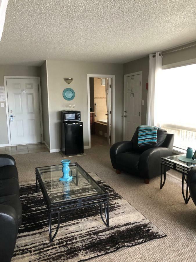 Anchorage Uptown Suites Extérieur photo