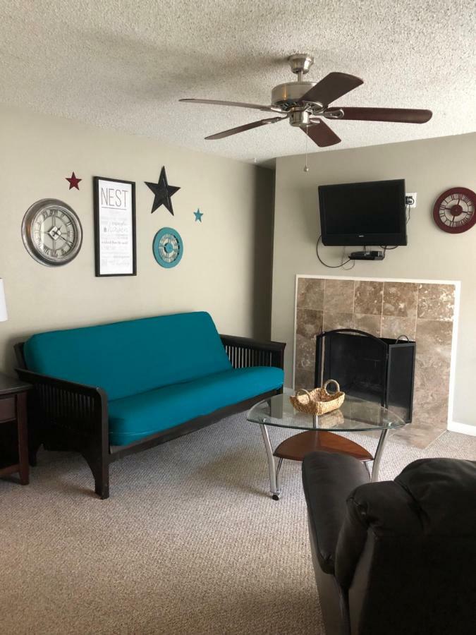 Anchorage Uptown Suites Extérieur photo