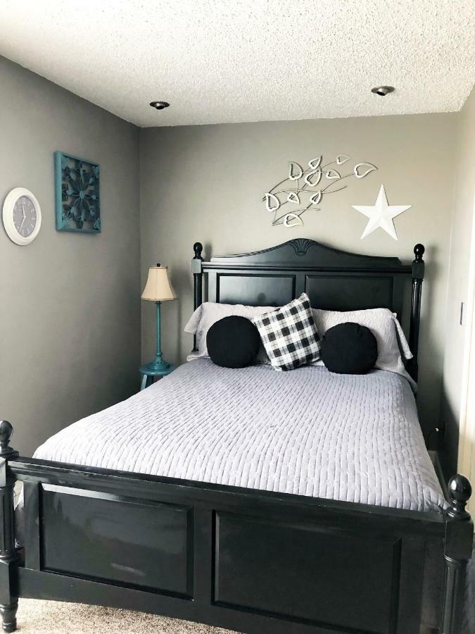 Anchorage Uptown Suites Extérieur photo