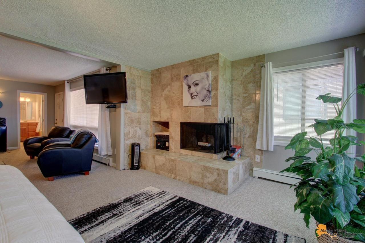 Anchorage Uptown Suites Extérieur photo