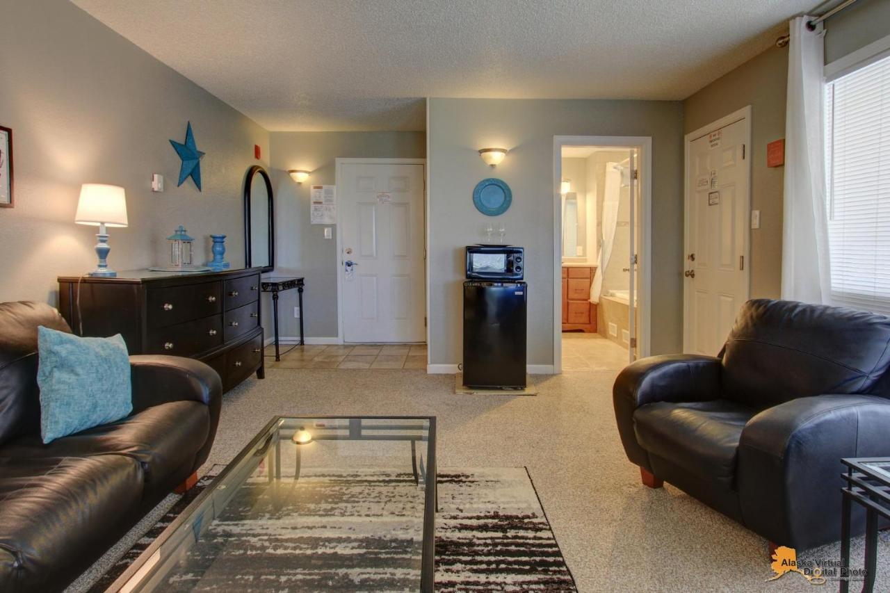 Anchorage Uptown Suites Extérieur photo